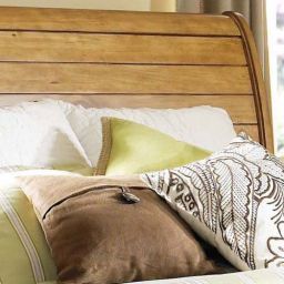 деревянная спальня Зурман